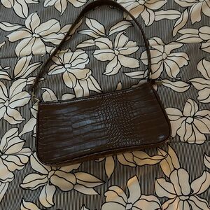 Elegant Brown Crocodile-Embossed Women's Bag